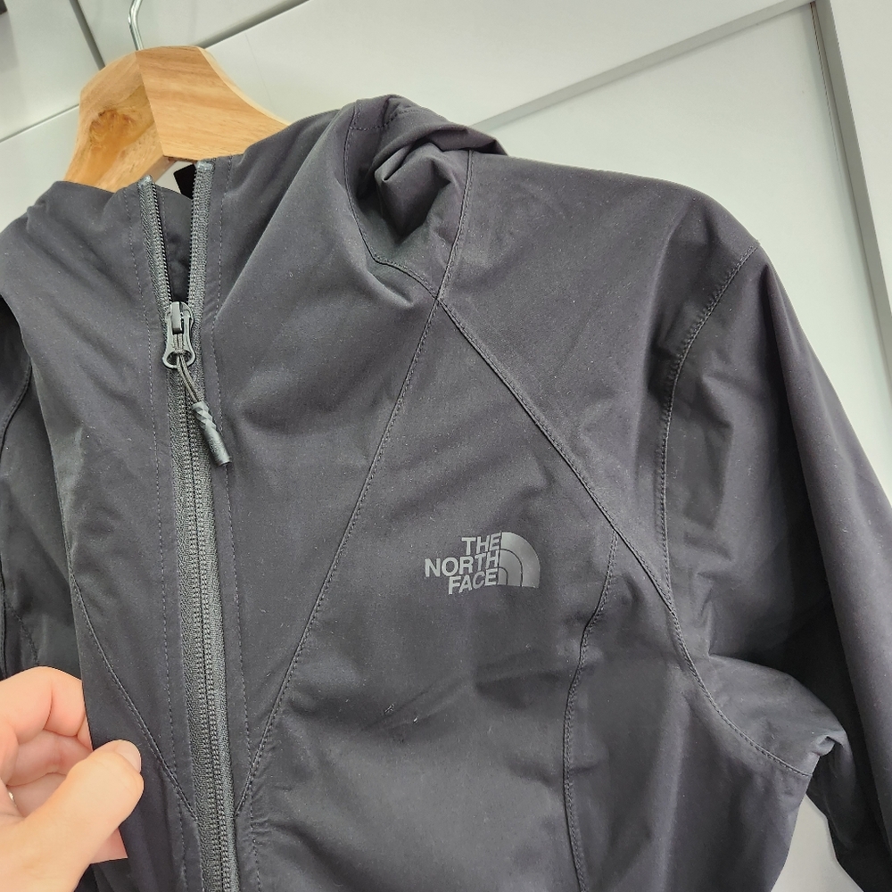 The North Face Active Stretch Rain Shell Jacket Medium - Picture 16 of 16